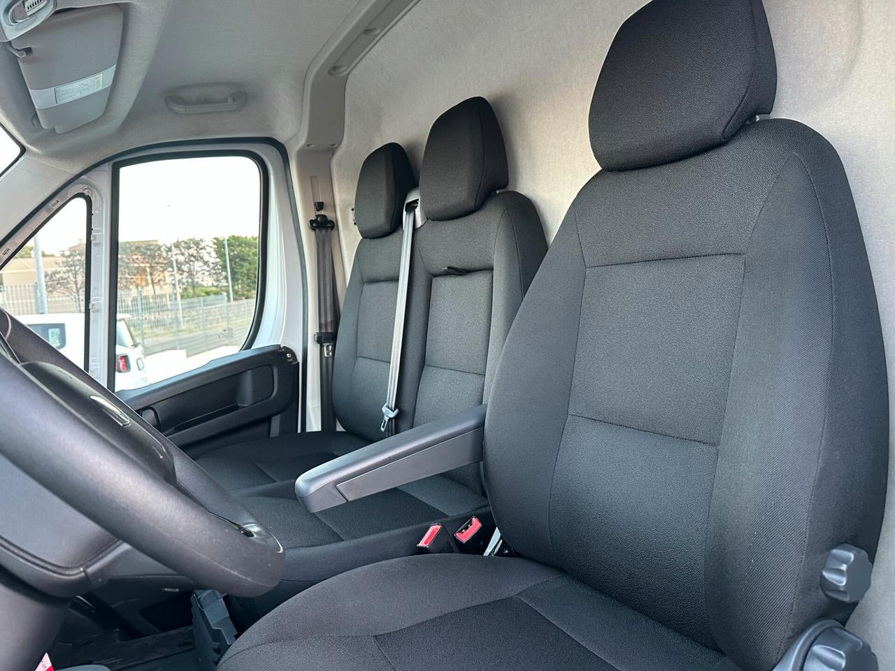 Peugeot Boxer 33 2.2 hdi 140 CV BlueHdi L2H2 "Km 26.000"