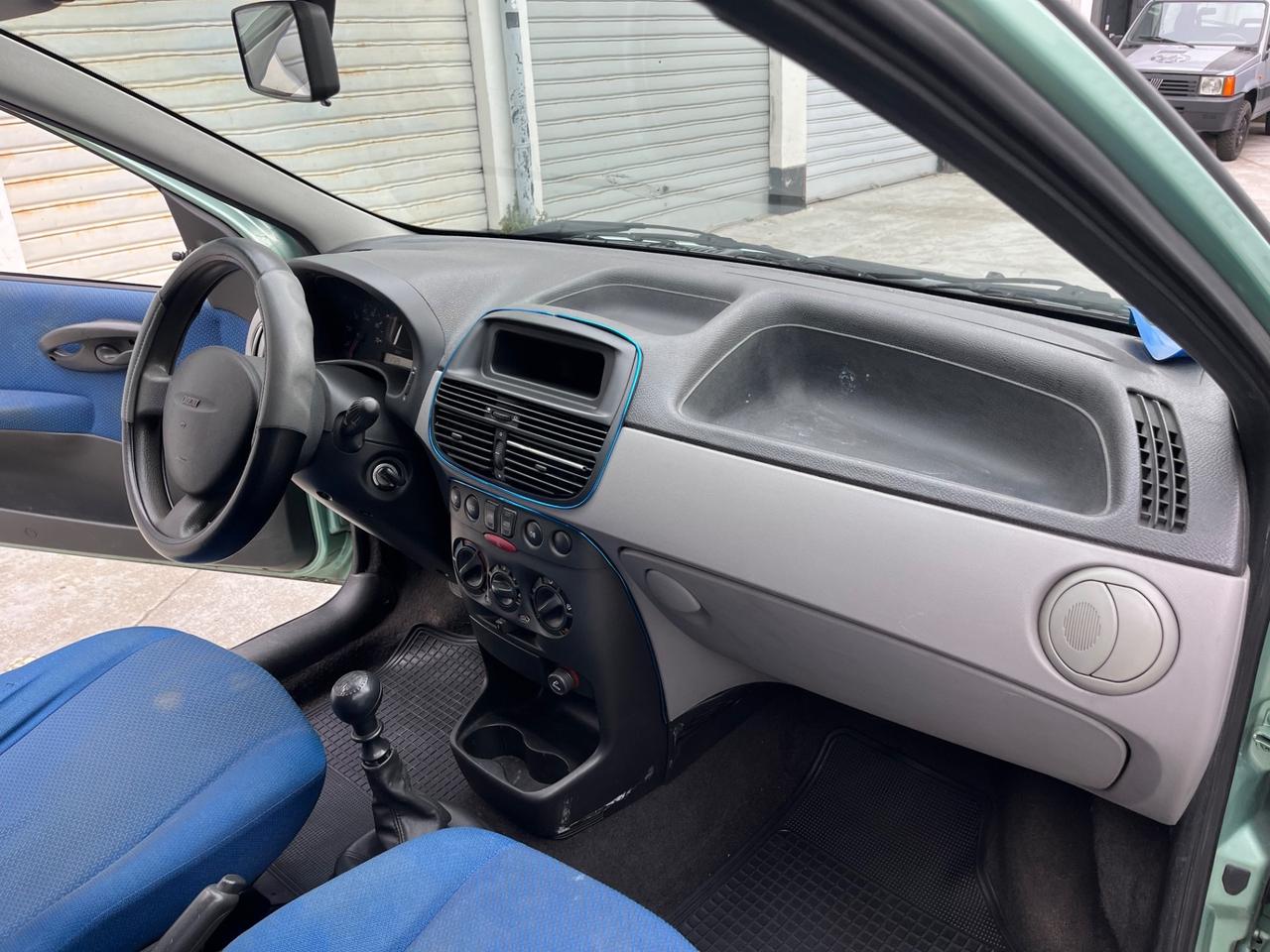Fiat Punto 1.2i cat 3 porte