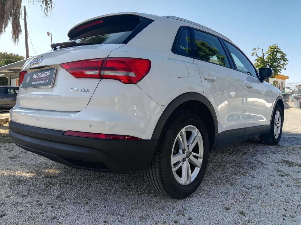 AUDI - Q3 - 35 TDI S tronic S line edition - FINAN