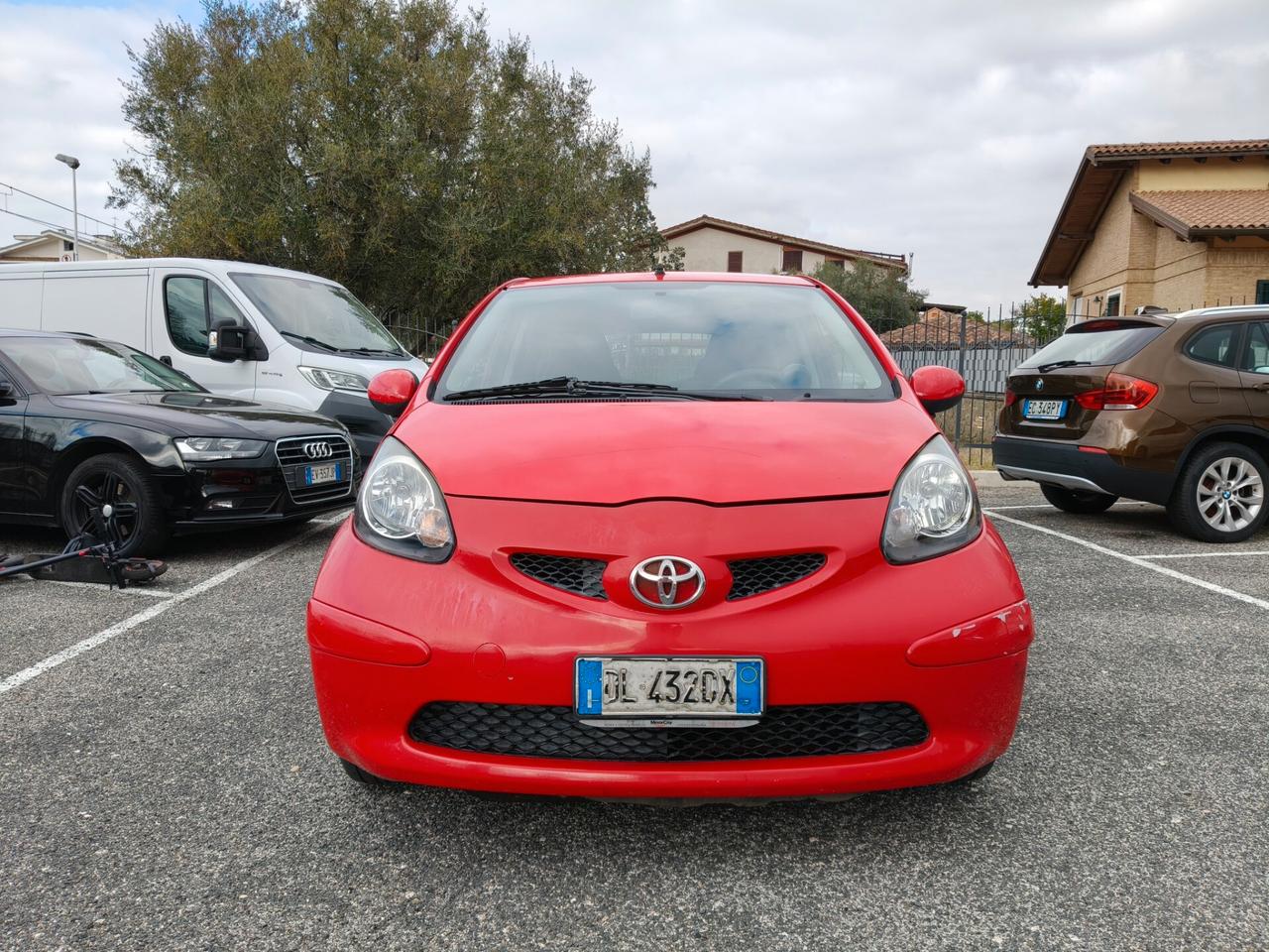 Toyota Aygo 1.0 cambio automatico 106 Milà km
