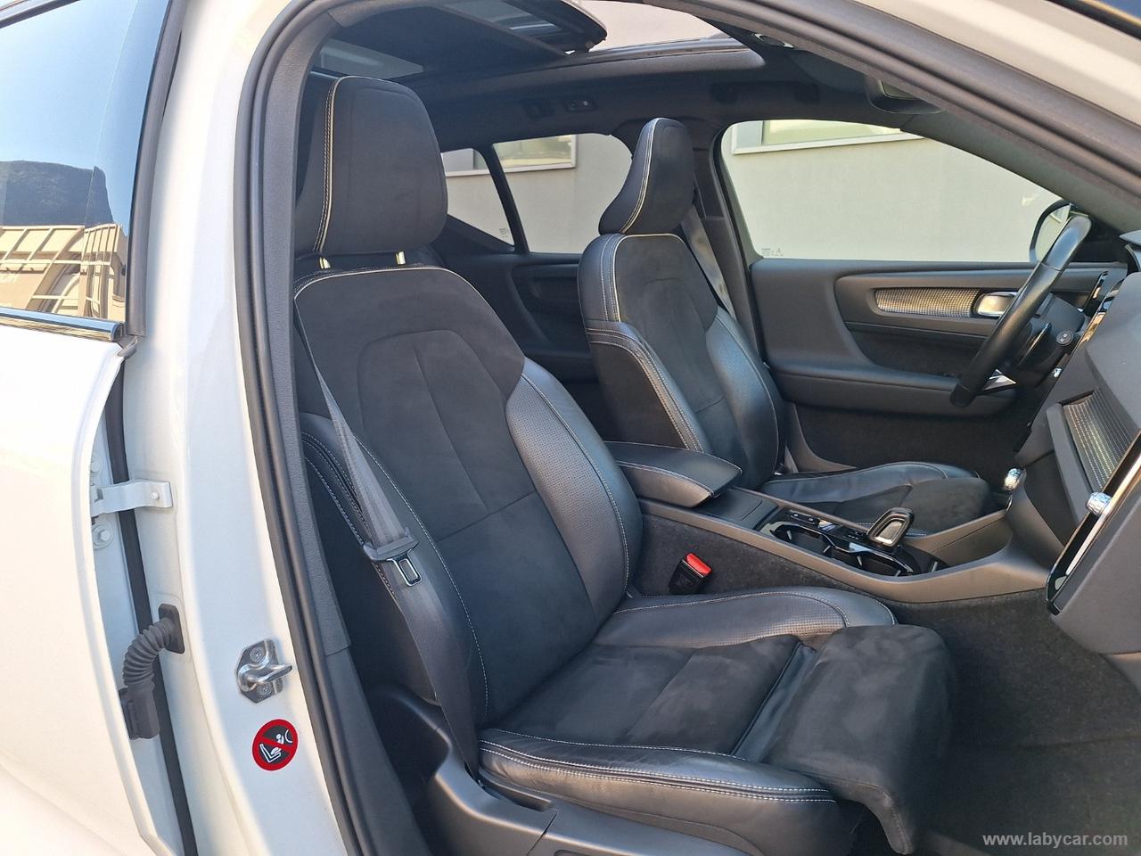 VOLVO XC40 D4 AWD R-design TETTO TAGLIANDI VOLVO UFF 360