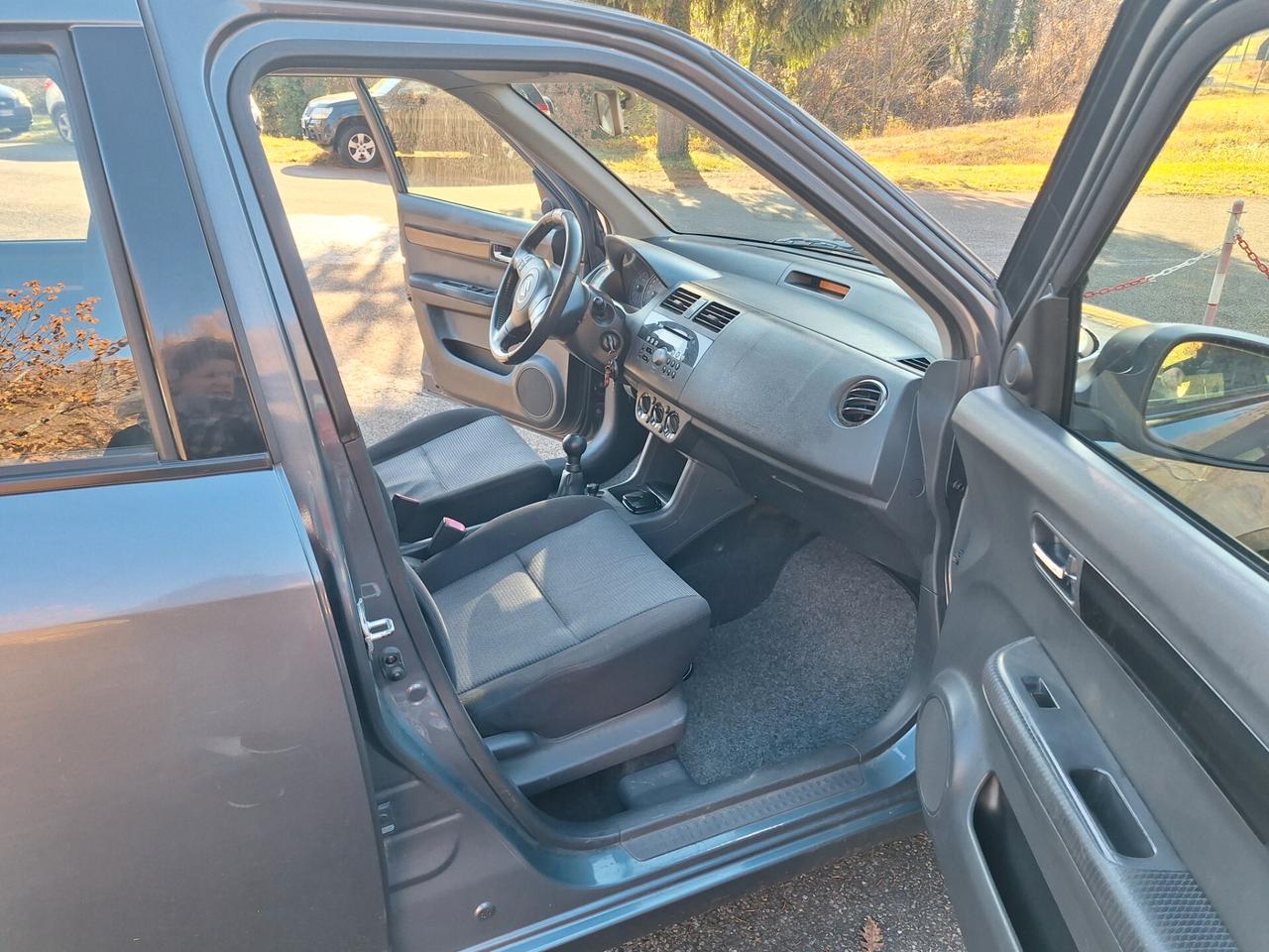 Suzuki Swift 1.3 4x4 5p. GL