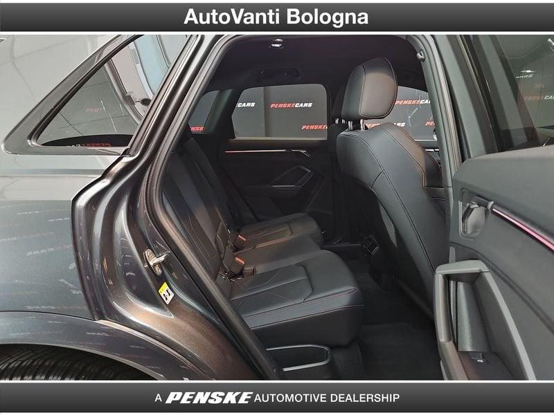 Audi Q3 Q3 35 2.0 tdi Identity Black s-tronic