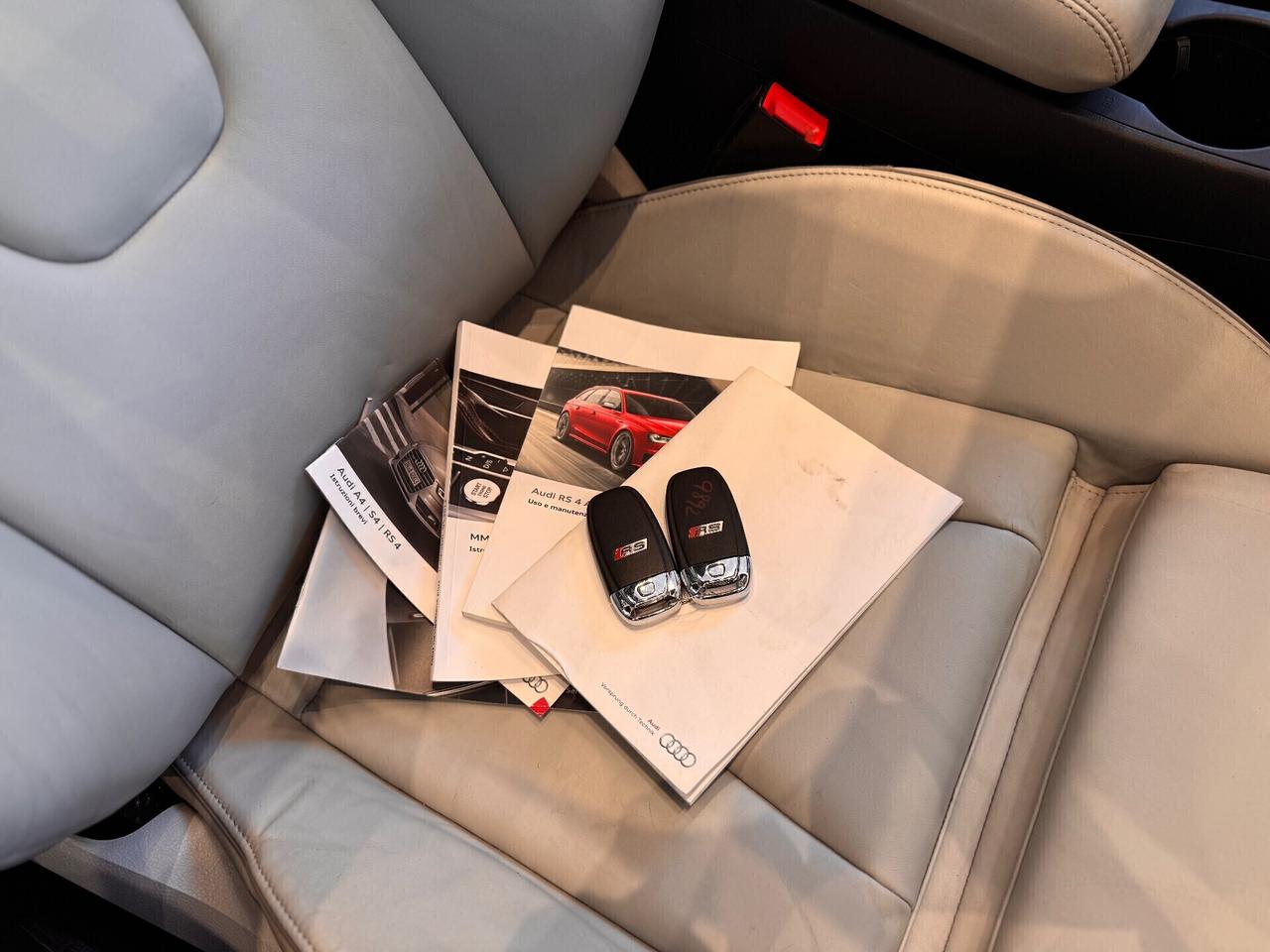 Audi RS4 Avant 4.2 V8 FSI quattro S tronic “TETTO”