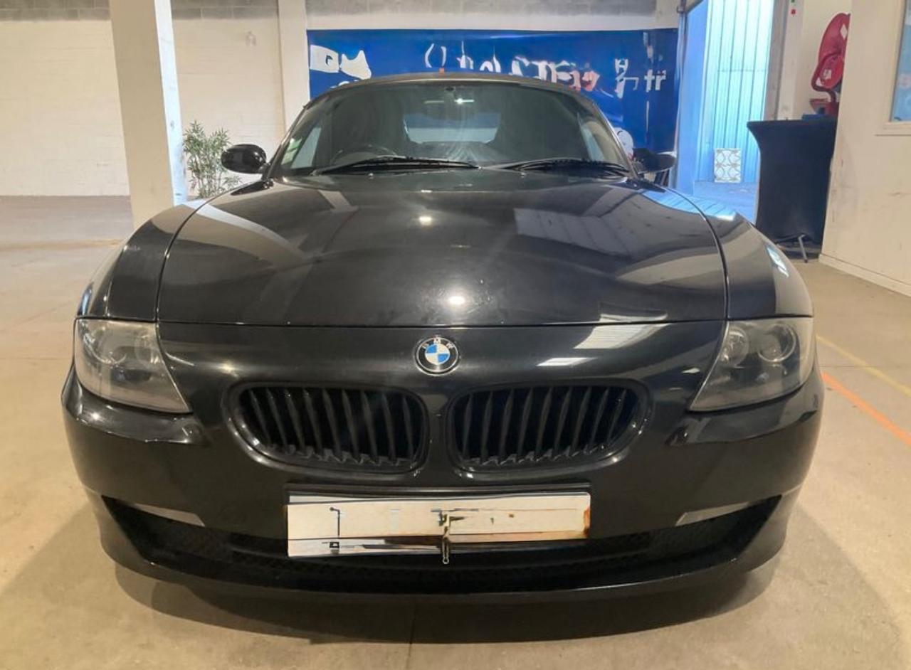 Bmw Z4 Roadster 2.0i guida a destra