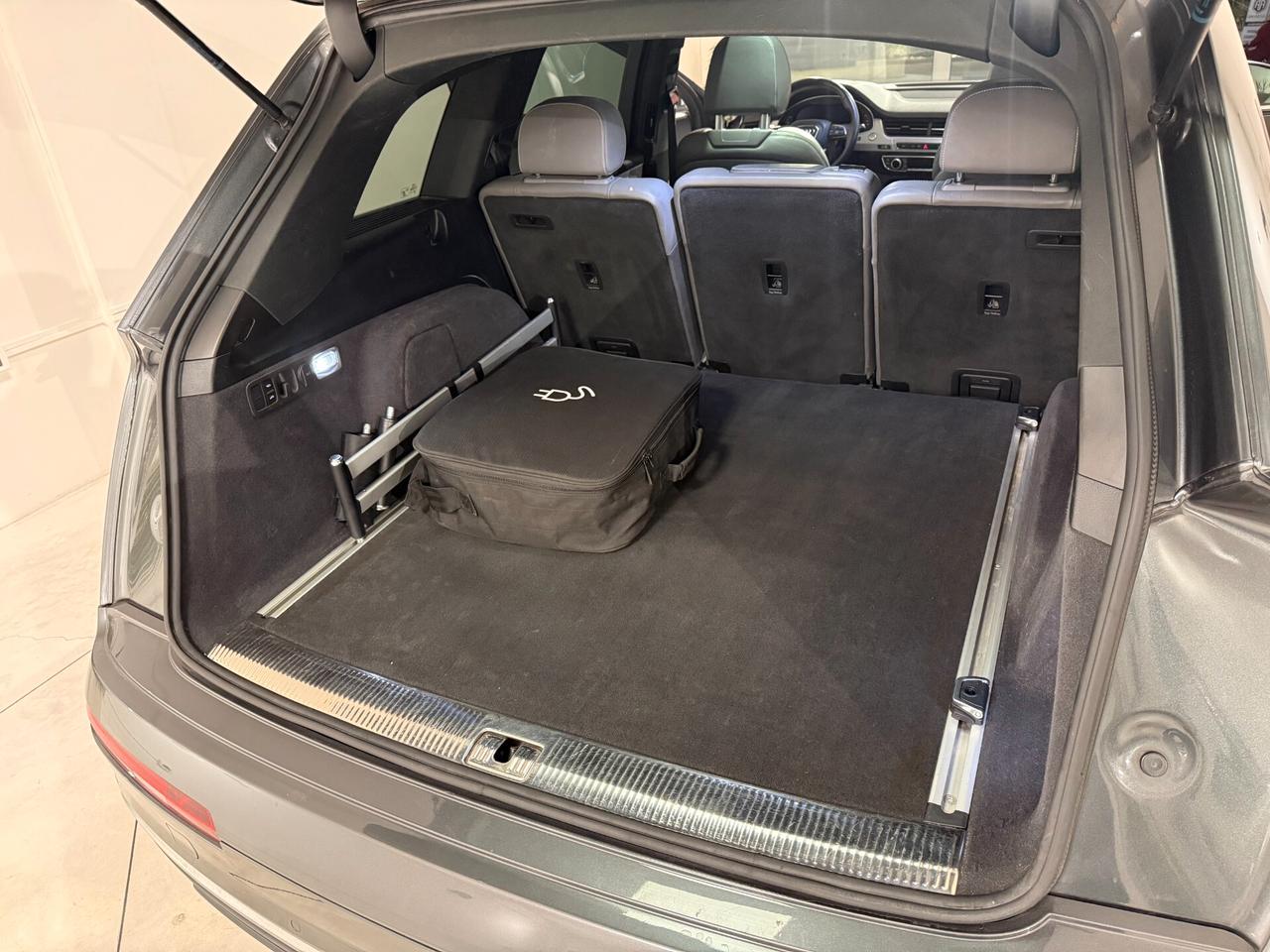 Audi Q7 e-tron 3.0 TDI quattro tiptronic Business Plus