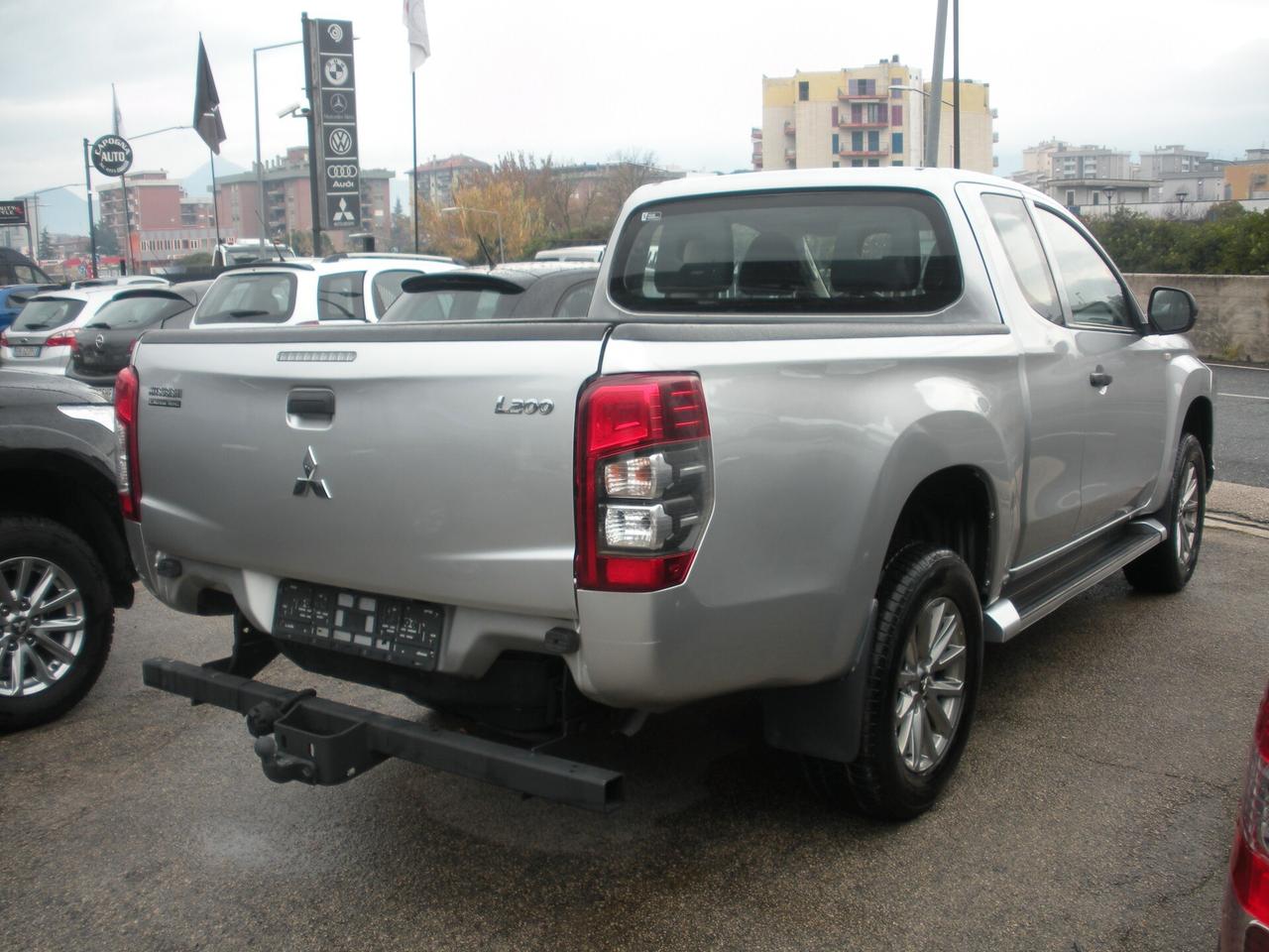 Mitsubishi L200 2.3 D Club Cab 4x4 Easy Select Inform