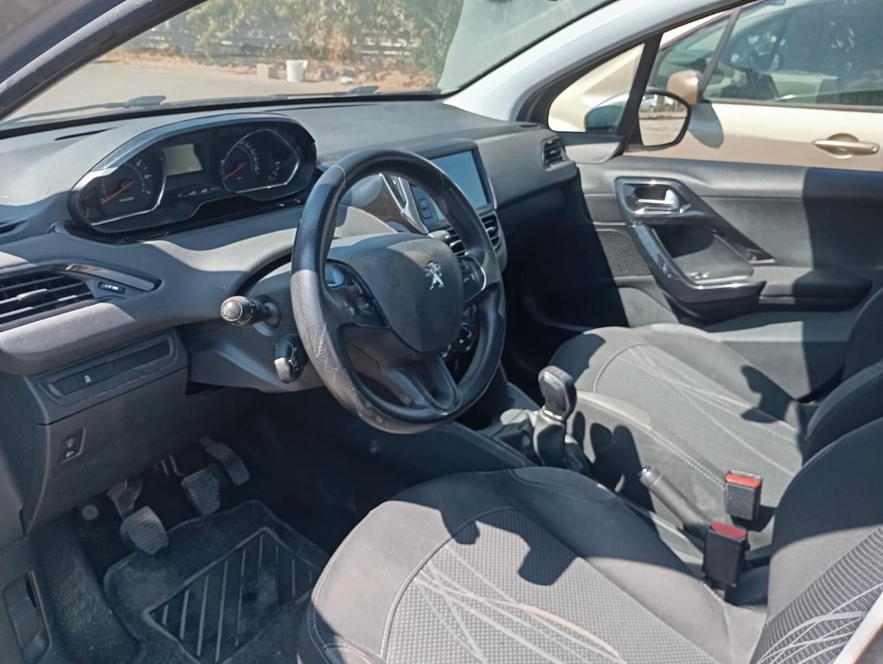 Peugeot 208 1.2 VTi 82 CV 5 porte Access