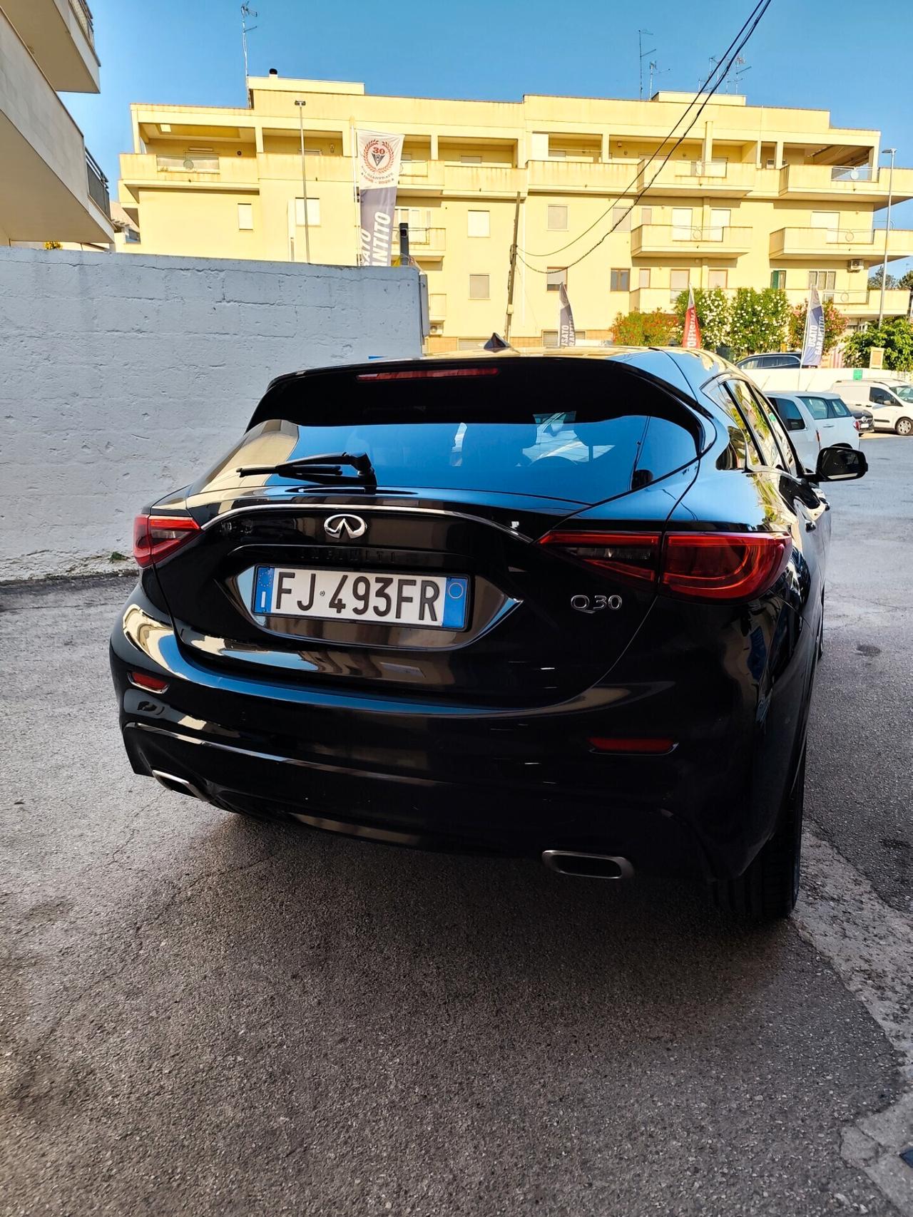 Infiniti Q30 1.5 diesel DCT Business Executive