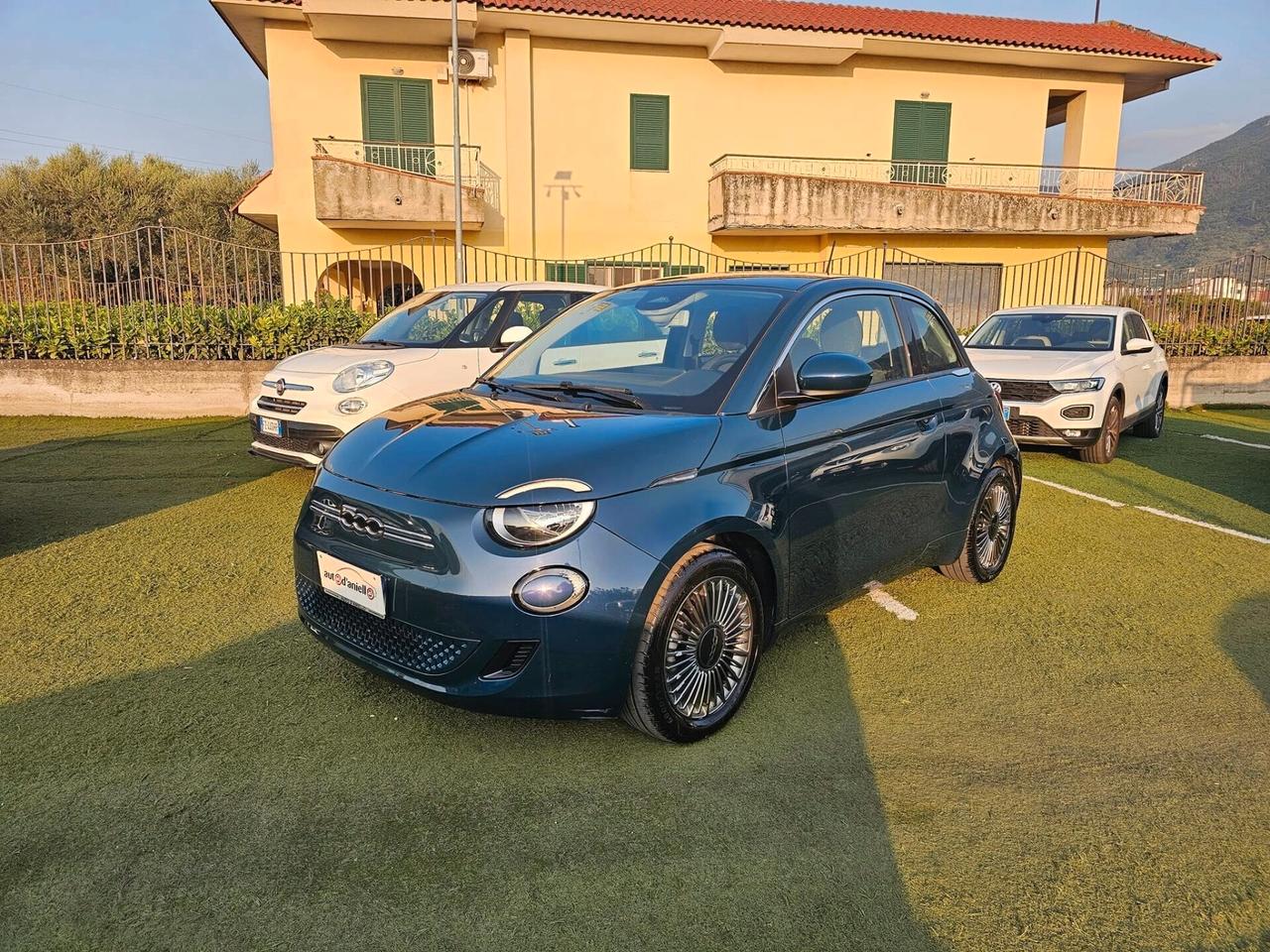 Fiat 500 500e Berlina 42 kWh Icon