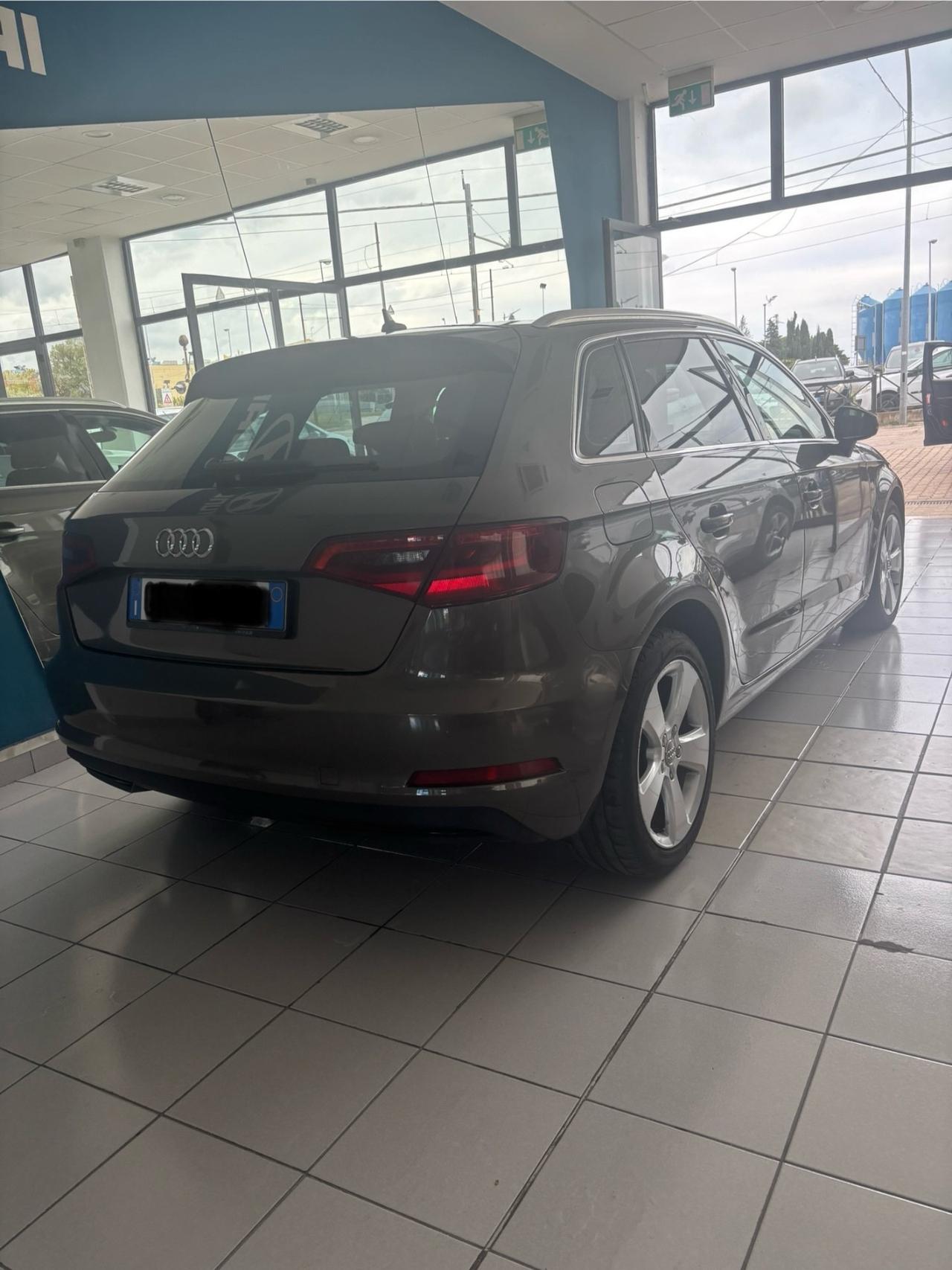 Audi A3 SPB 1.4 TFSI S tronic g-tron Ambition