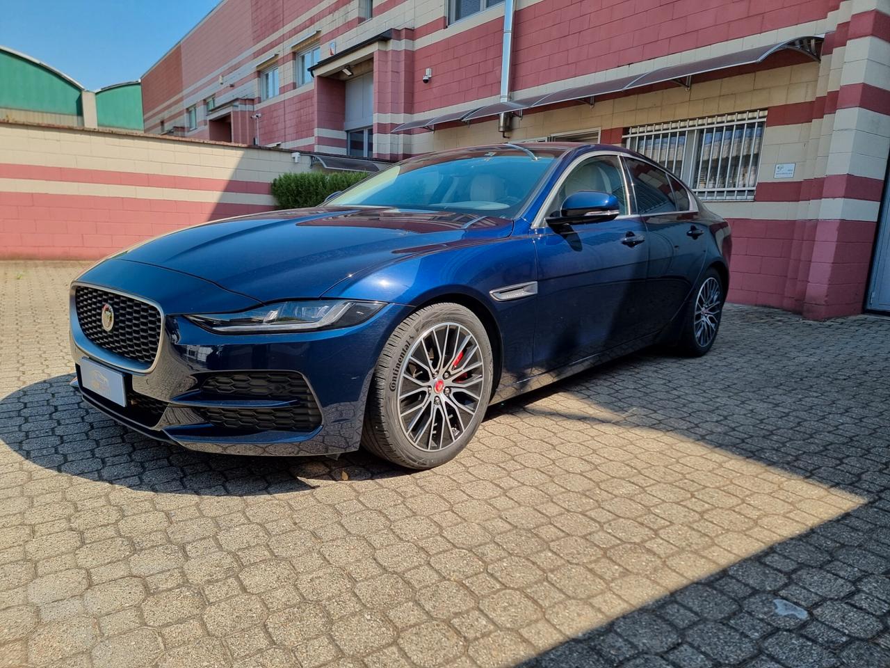 Jaguar XE 2.0 D 204 CV aut. SE