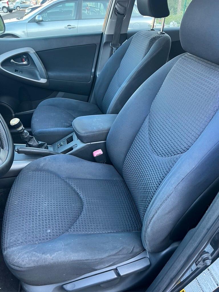 Toyota RAV 4 RAV4 2.2 D-4D 177 CV Sol Plus