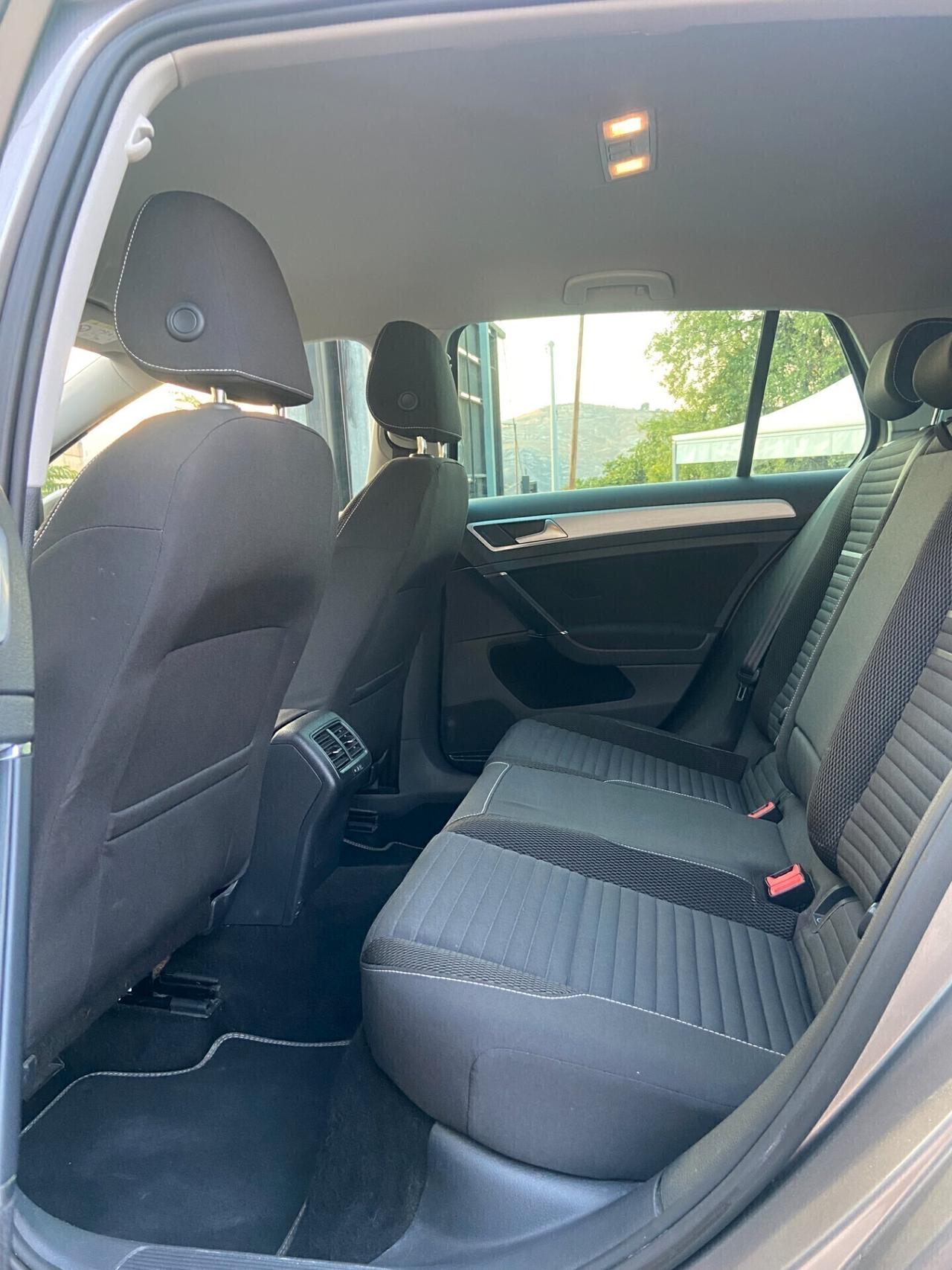 Volkswagen Golf VII 1.6 TDI Highline (KM Cerificati)