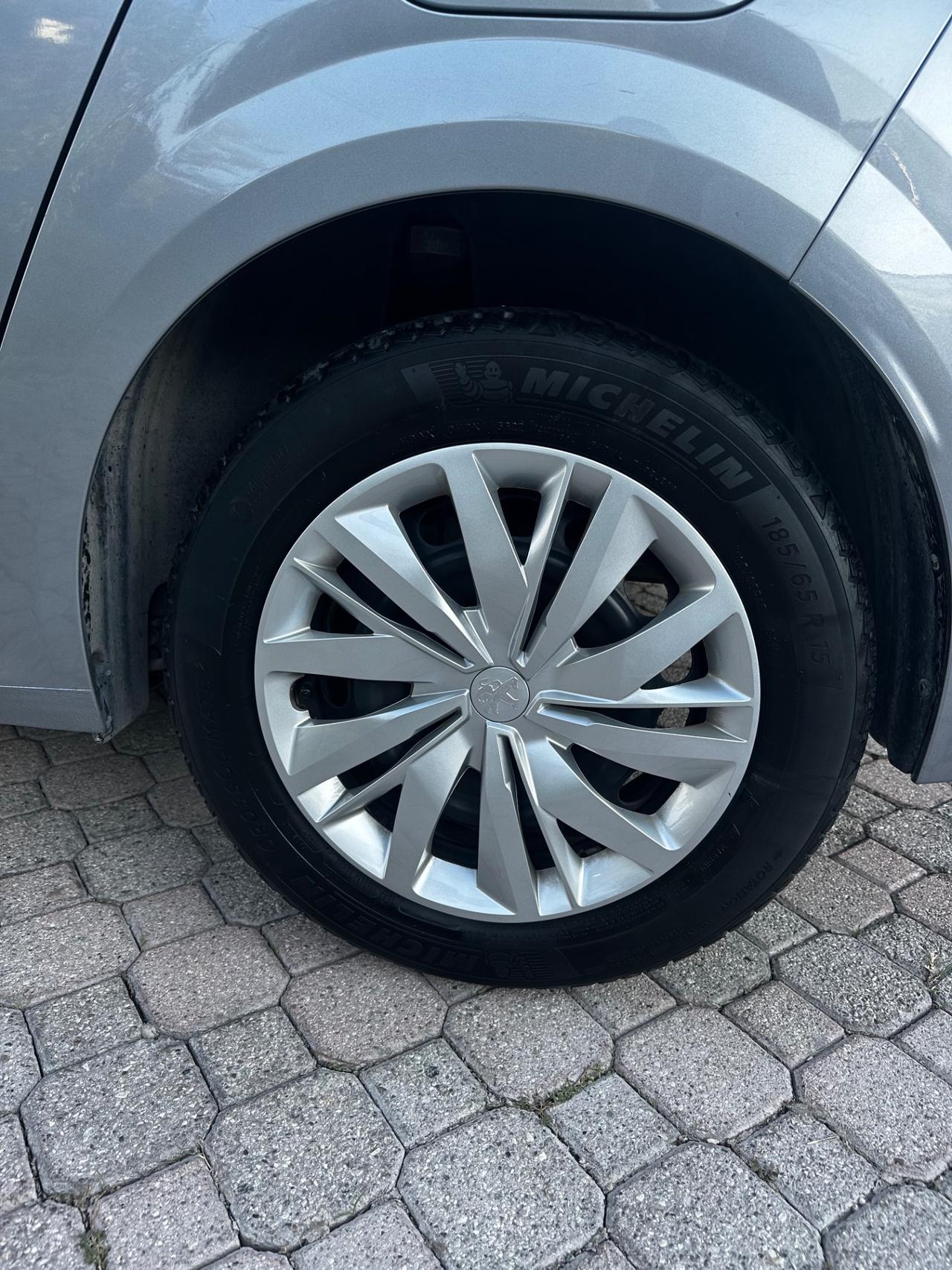 Peugeot 208 PureTech 75 Stop&Start 5 porte Allure