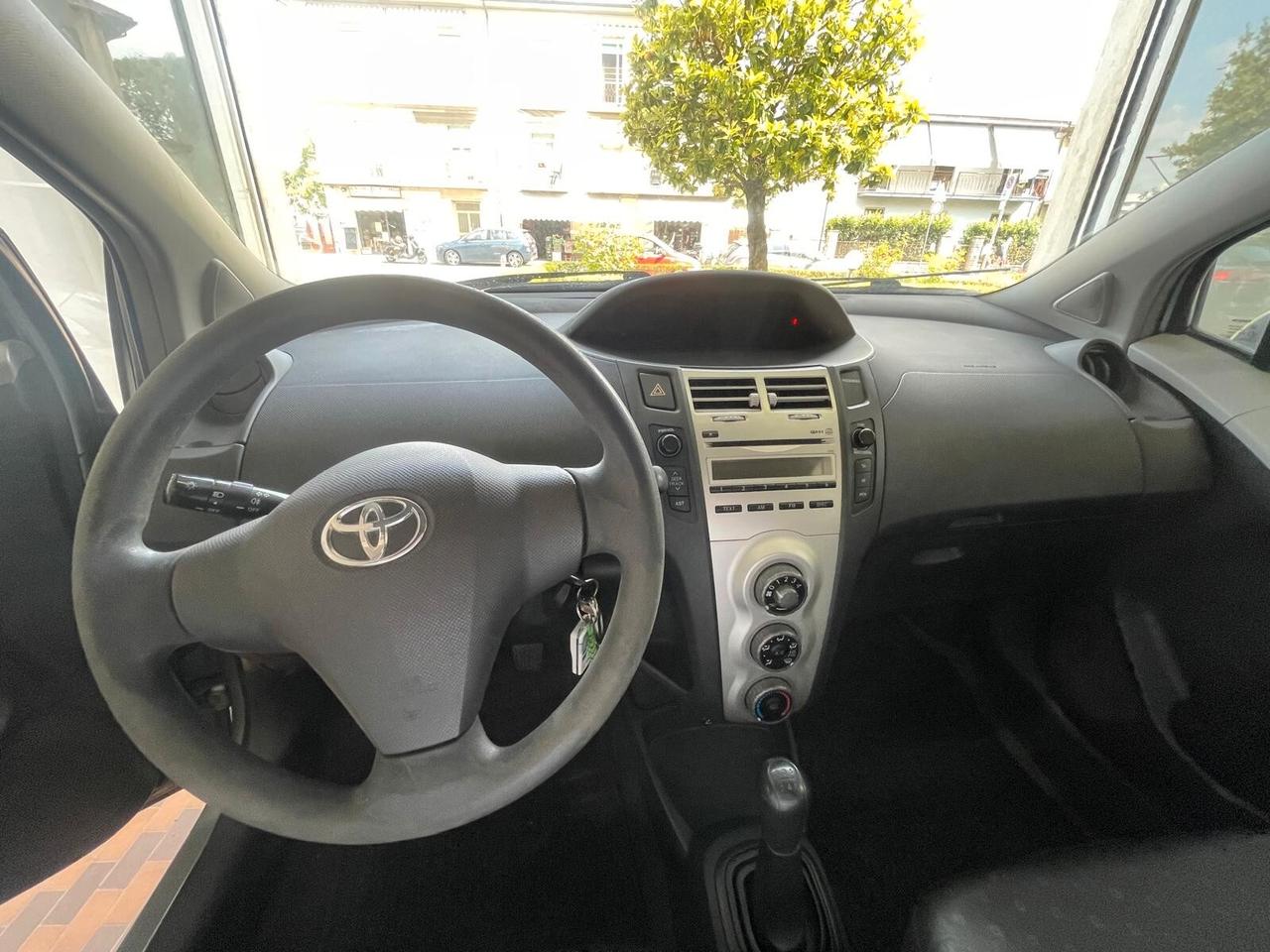 Toyota Yaris 1.0 3 porte