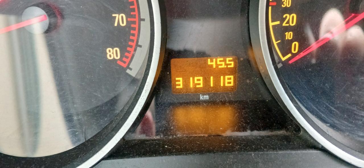 Opel Zafira 1.6 metano 7 posti neopatentati