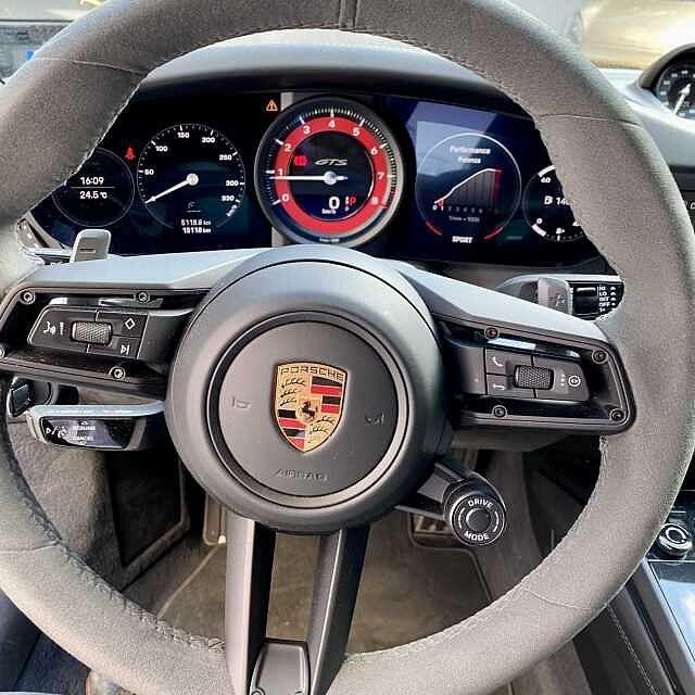 Porsche 992 Carrera 4 GTS 4 ruote sterzanti LiftSystem