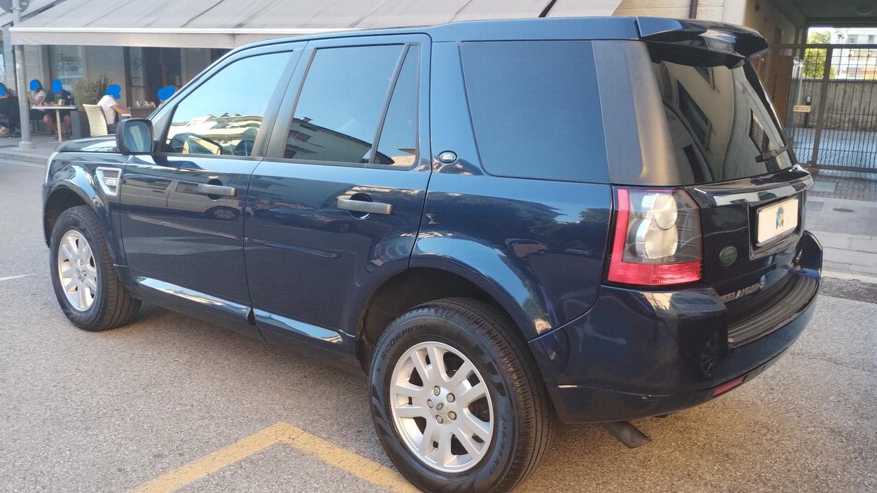 Land Rover Freelander 2.2 SD4 S.W. SE