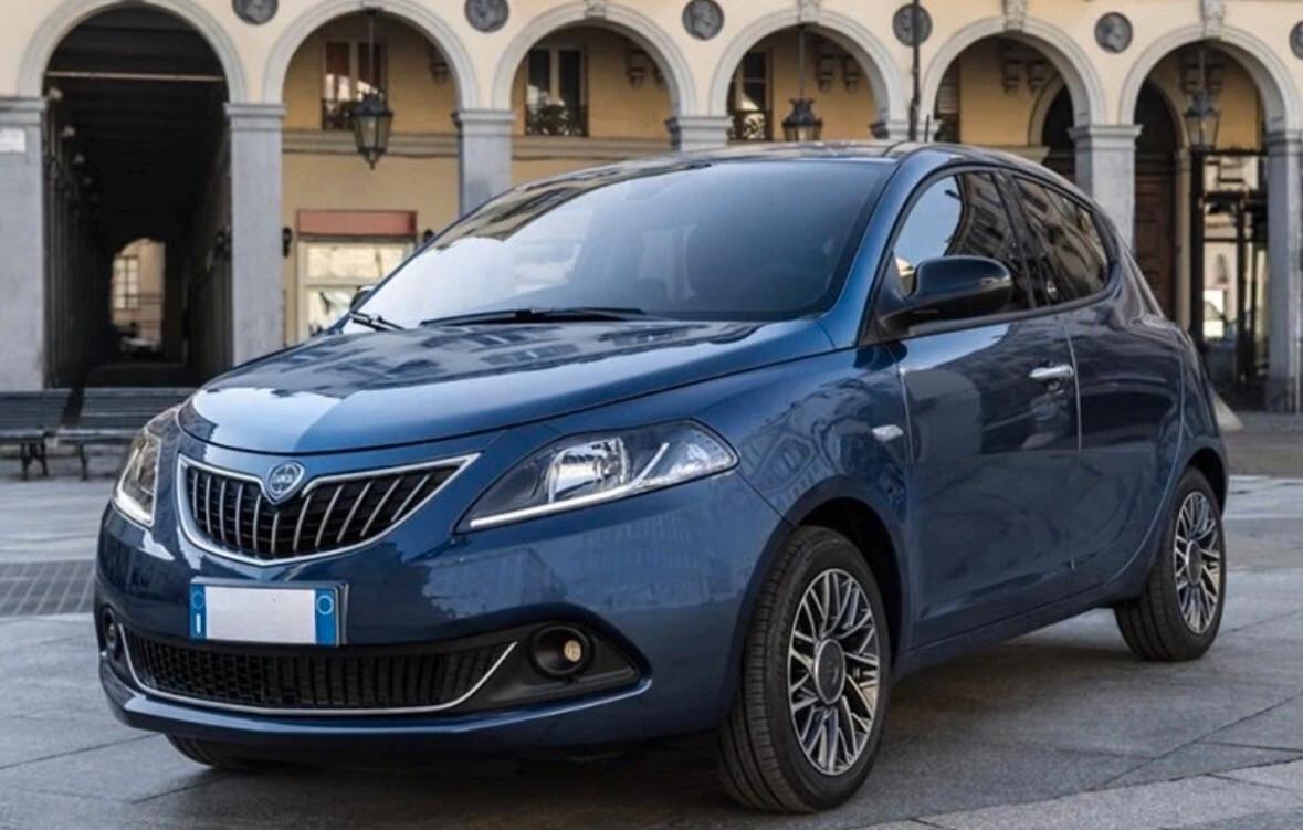 Lancia Ypsilon 1.0 FireFly 5 porte S&S Hybrid Gold