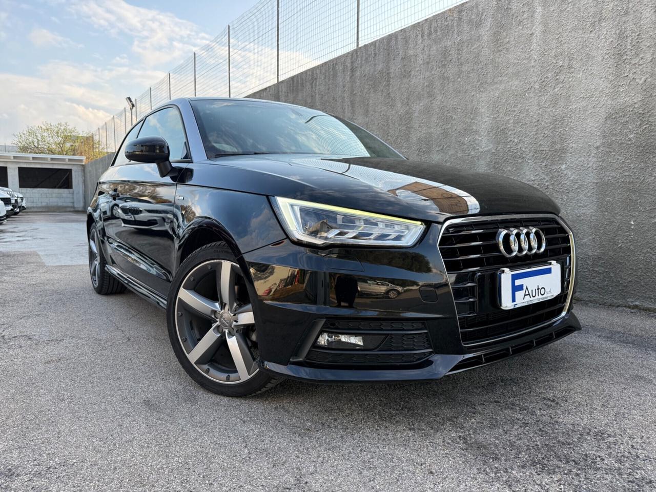 Audi A1 1.4 TDI S-Line Exterior,cerchi diamantati,Climatronic,ecc.