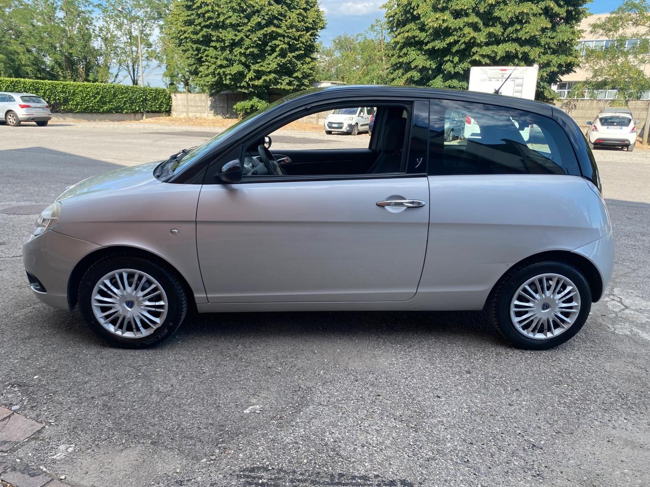 Lancia Ypsilon 1.2 Argento