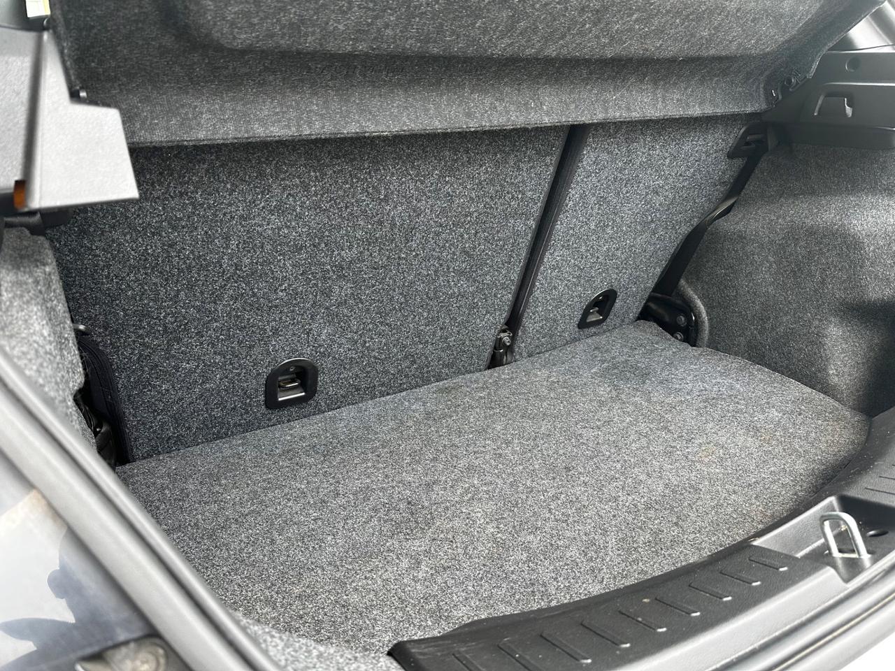 Lancia Ypsilon GPL 5p Neopatentati perfetta!