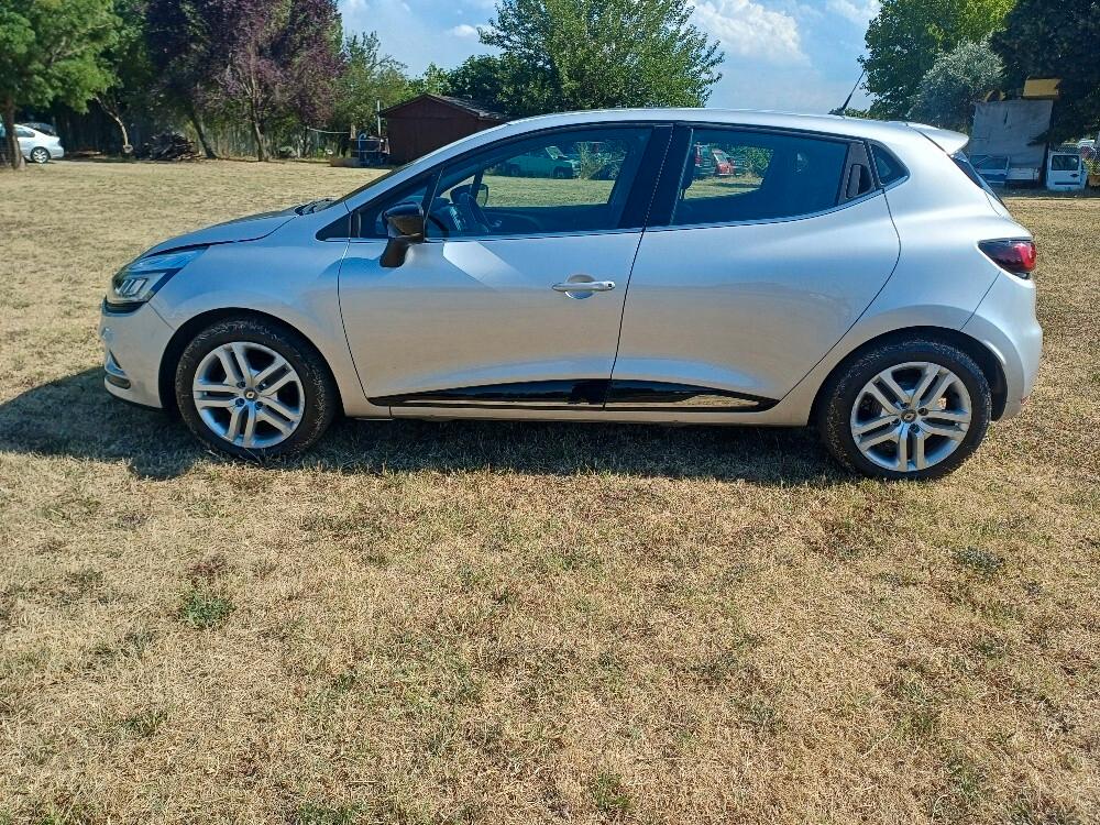 Renault Clio dCi 8V 75 CV 5 porte Moschino Zen