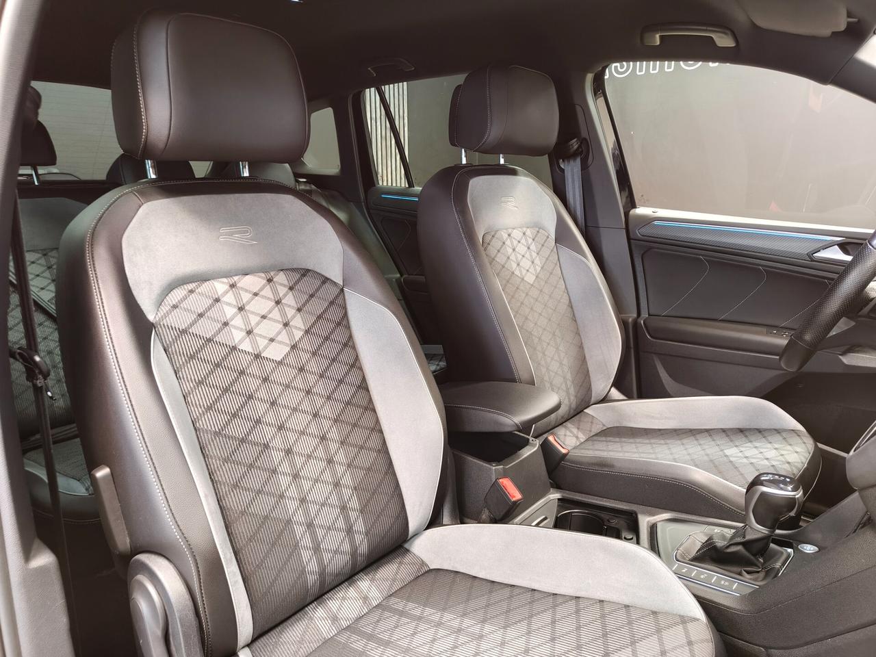 Volkswagen Tiguan 2.0 TDI 150 CV SCR DSG R-Line