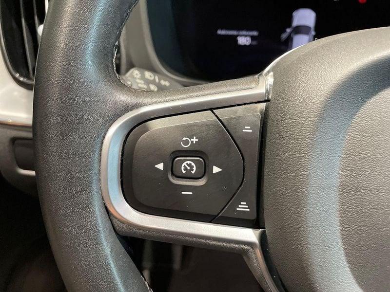 Volvo XC60 2.0 b4 Core auto