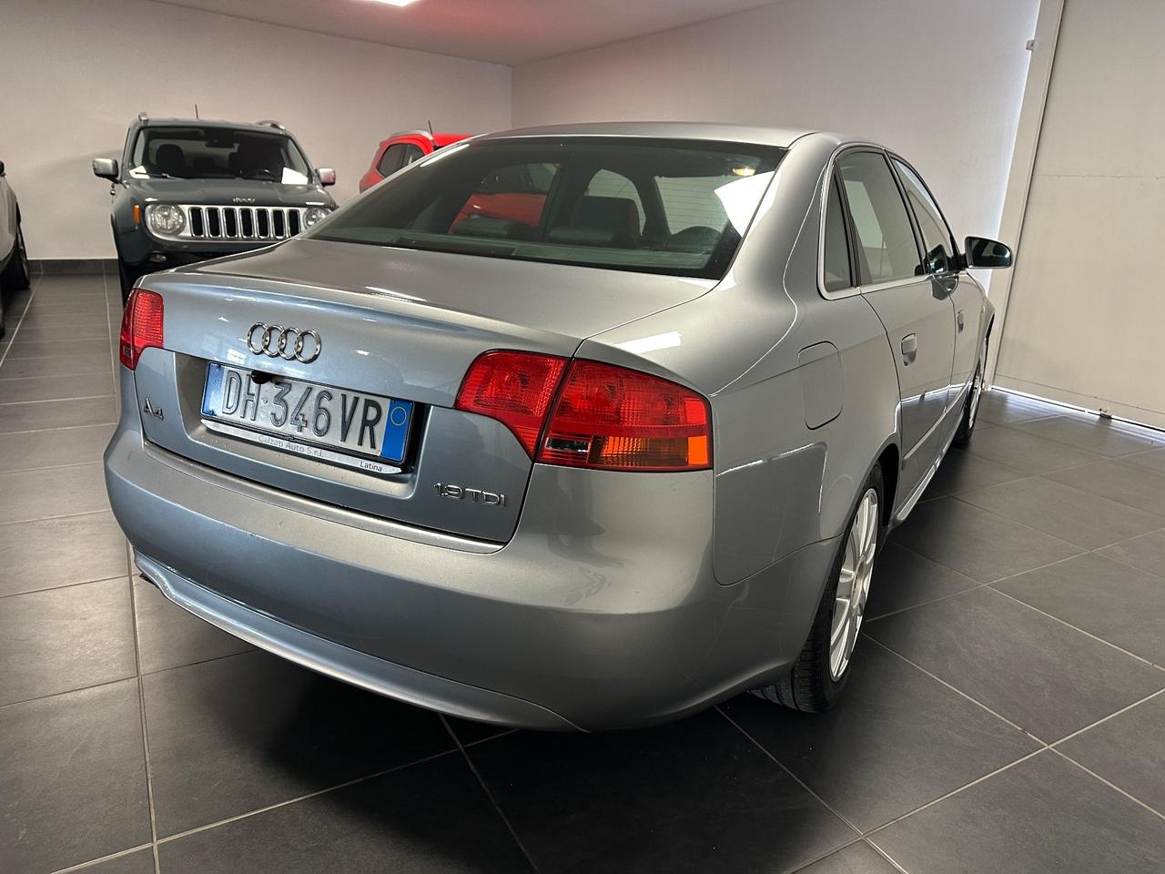 AUDI A4 BERLINA 1.9 S-LINE 116CV UNIPRO PRONTA CONSEGNA