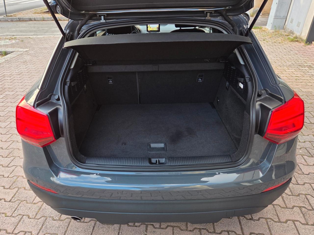 Audi Q2 30 TDI S tronic Business