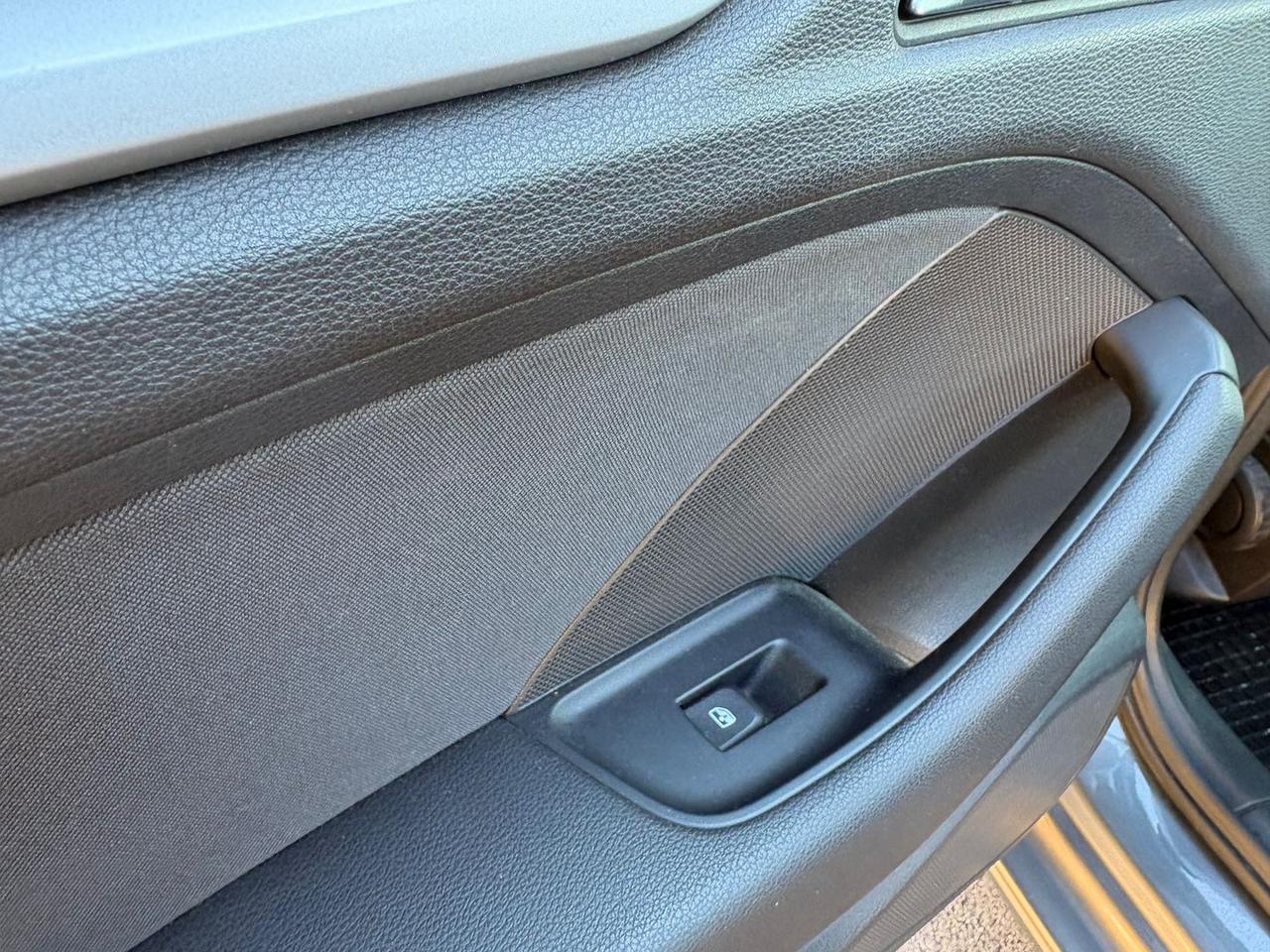 Audi A3 1.6 30 TDI Admired #8285