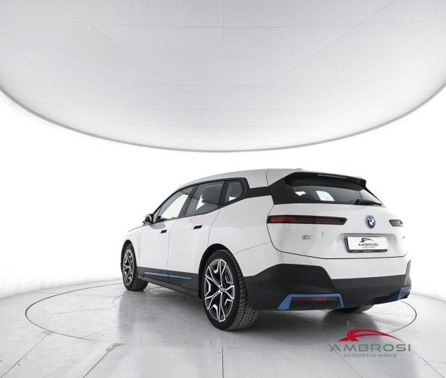 BMW iX xdrive40 Edition Essence - PER OPERATORI DEL SETTO