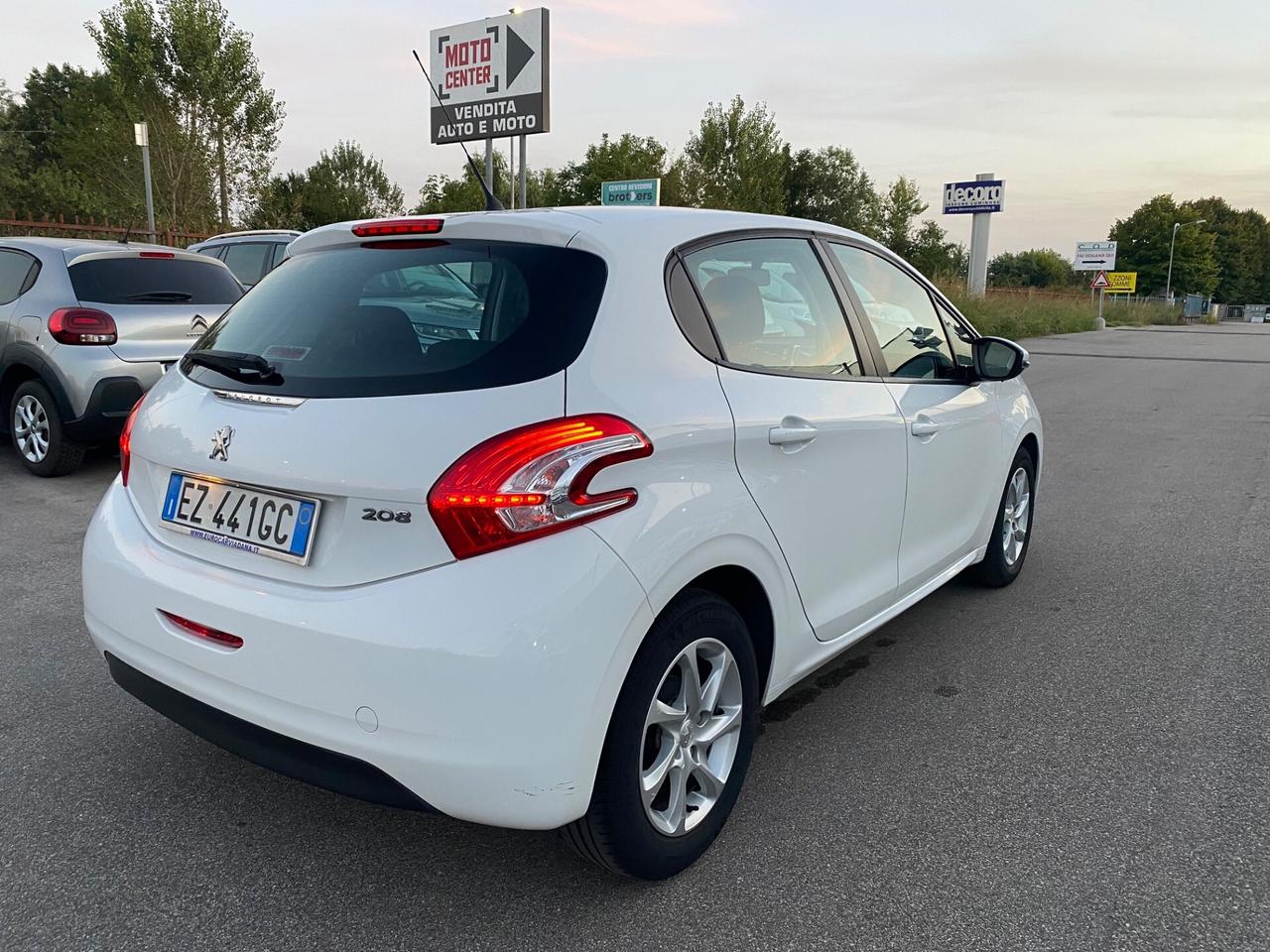 Peugeot 208 1.2 82 Cv 5 porte