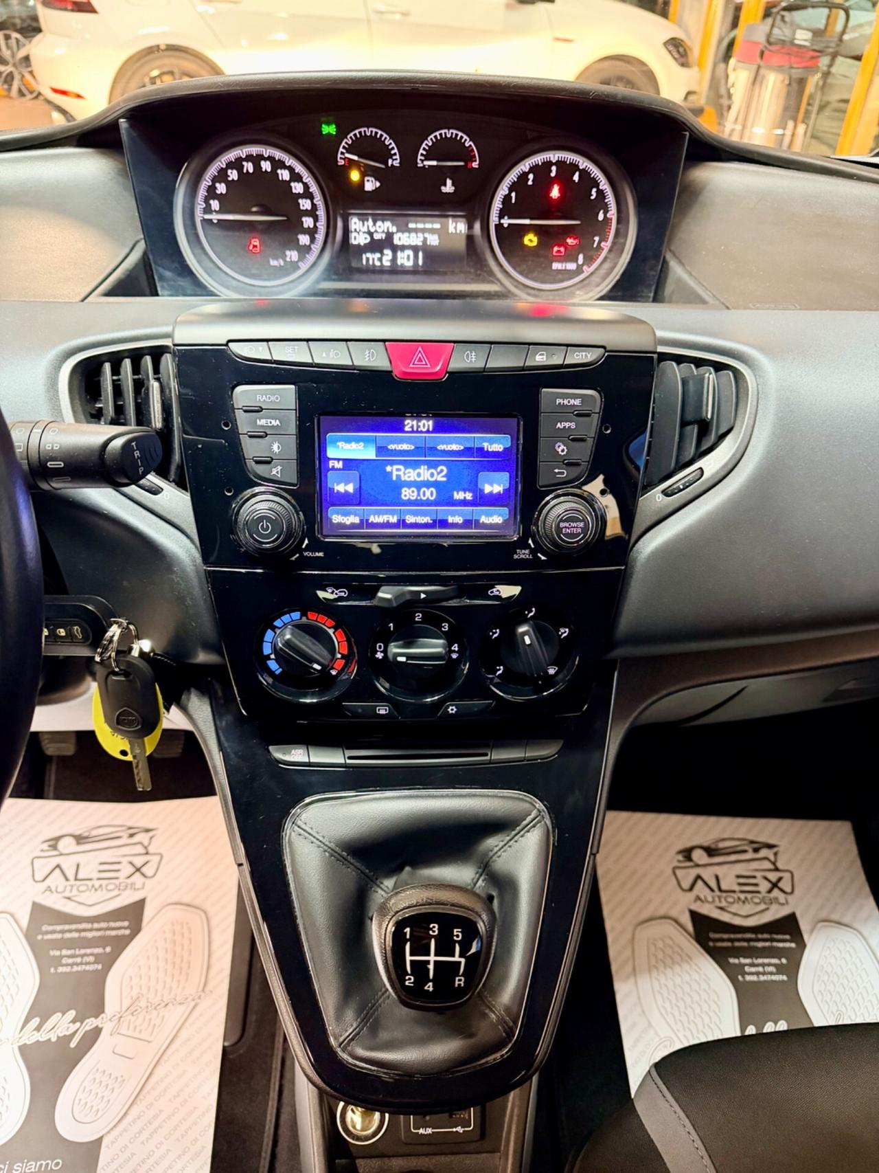 Lancia Ypsilon 1.2benz 69cv Neopat E6