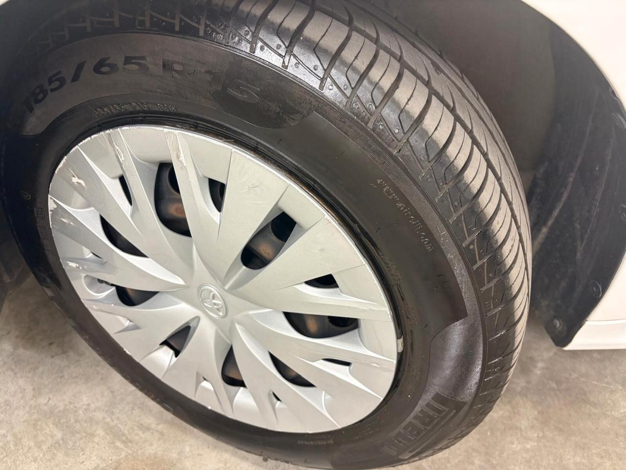 Toyota Yaris 1.5 Hybrid 5 porte Business