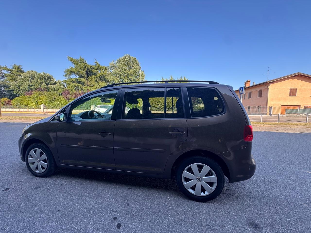 Volkswagen Touran 1.6 d, euro 5, anno 2012, 7 posti, cambio automatico!