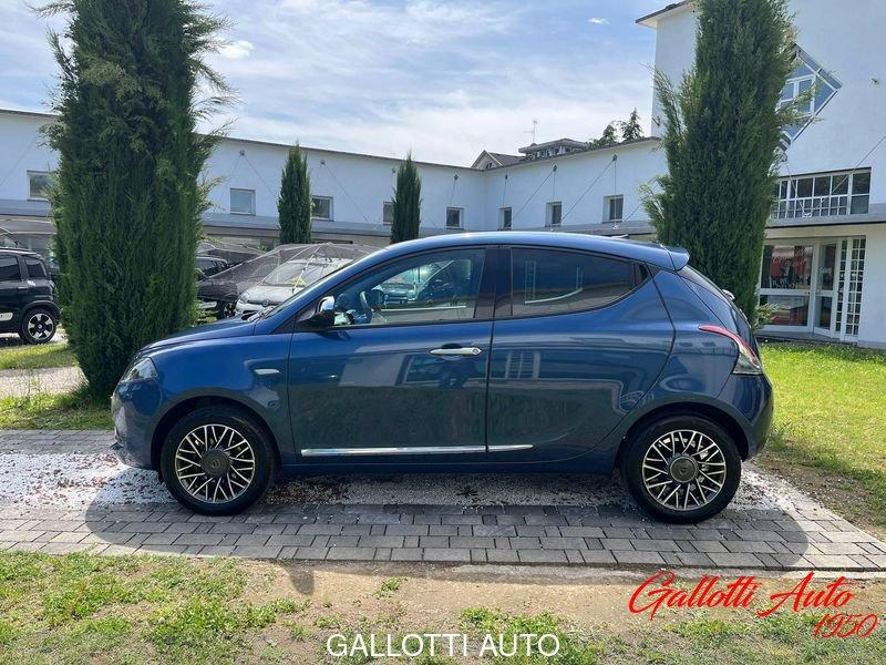 Lancia Ypsilon 1.0 FireFly 70cv S&S Hybrid GOLD