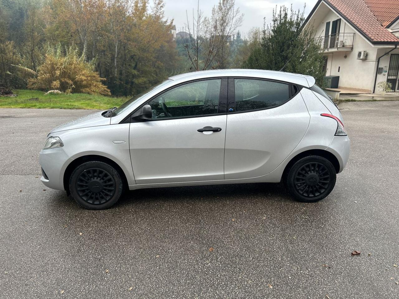 Lancia Ypsilon 1.2 LPG Elefantino Blu