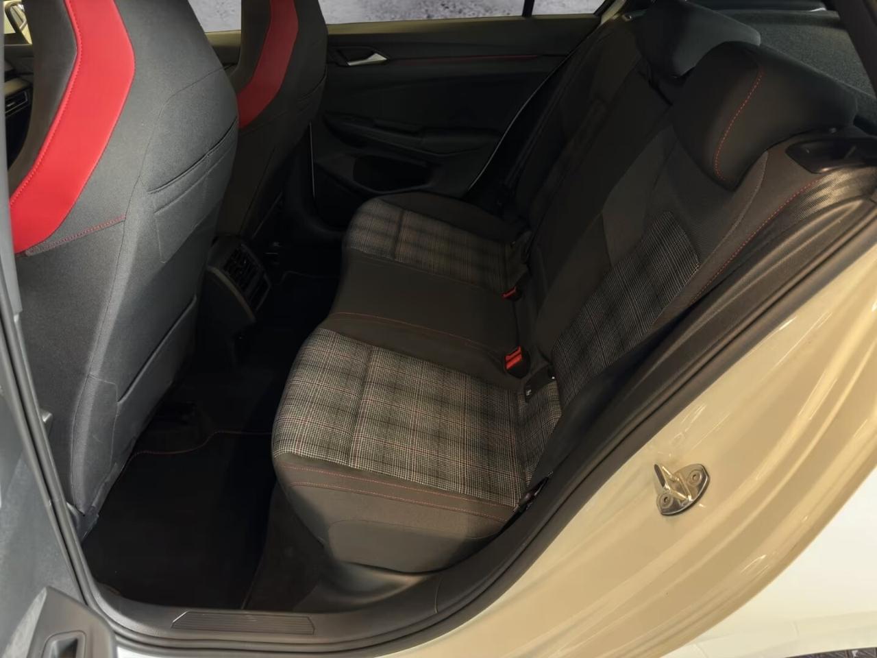 Volkswagen Golf GTI 2.0 TSI DSG LED TELECAMERA