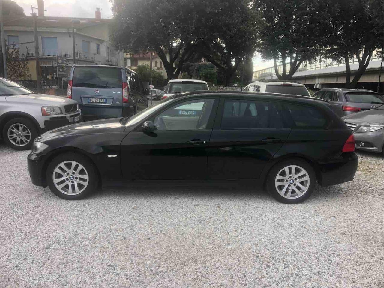 BMW 318 I TOURING - SOLO 75 000 KM