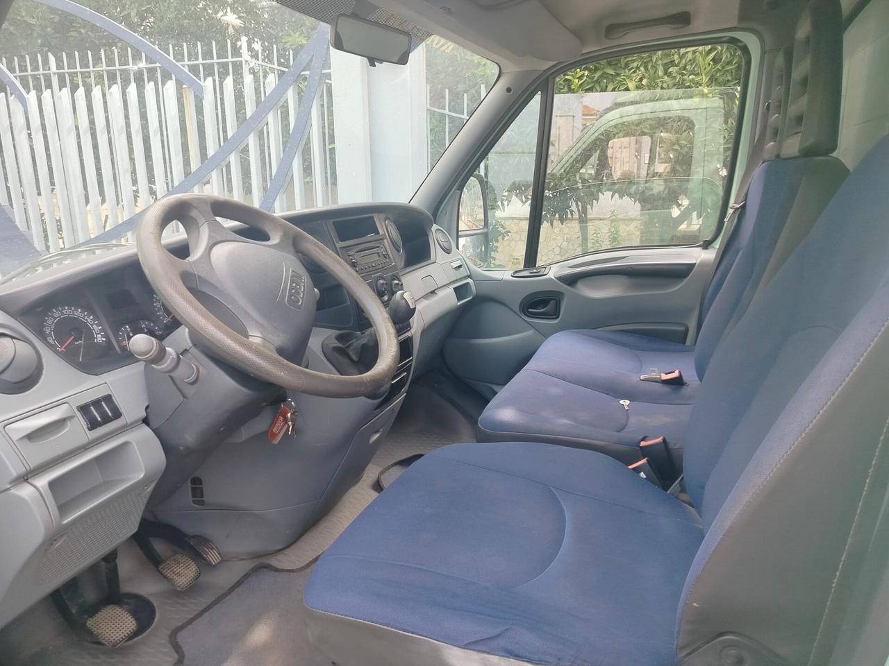 Iveco Daily 35C10 2.3 Hpi PLM-RG Cabinato