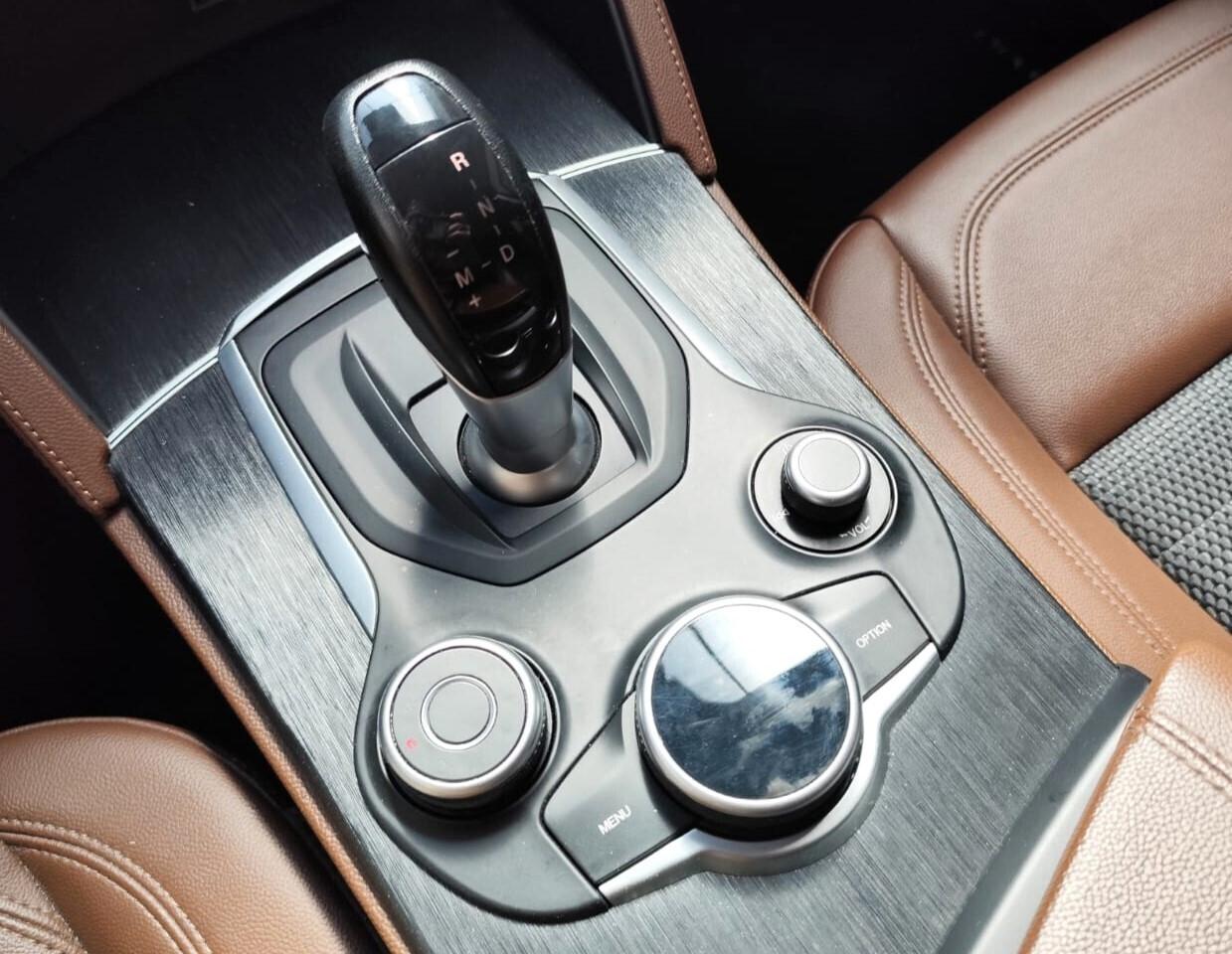Alfa Romeo Stelvio 2.2 Turbodiesel 190 CV AT8 RWD Executive