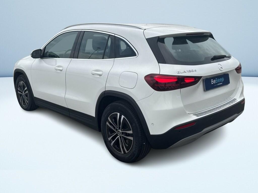 Mercedes GLA 180 180 D Advanced 8G-DCT