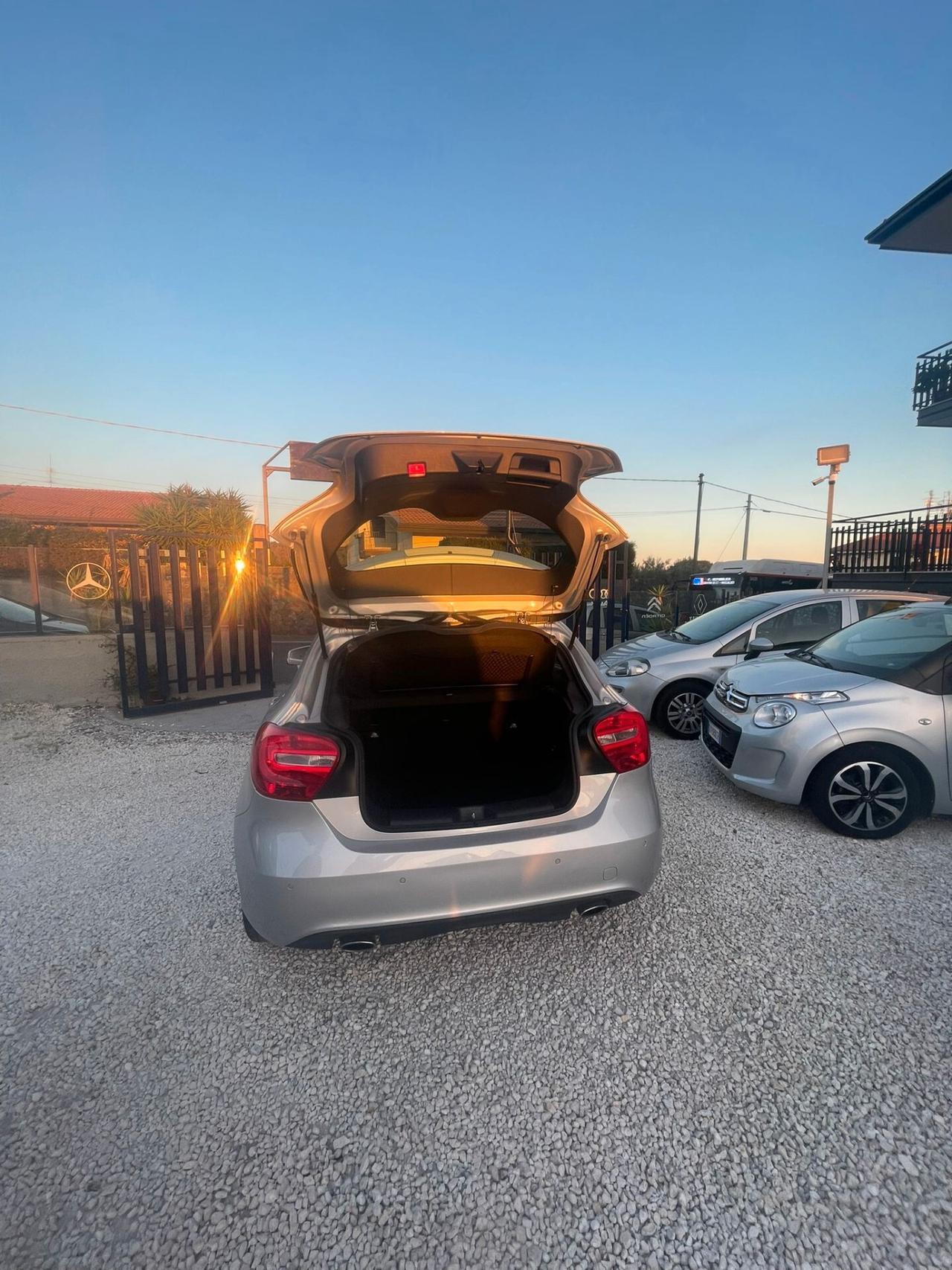 Mercedes-benz A 180 DARK NIGHT EDITION