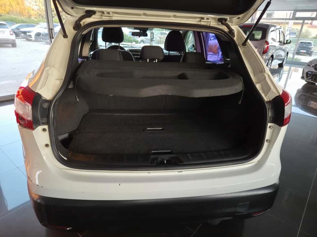 Nissan Qashqai 1.5 dCi DPF Tekna