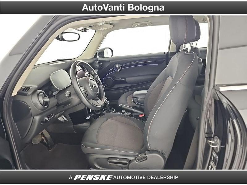 MINI Mini Mini 3p 1.5 Cooper Essential Premium Mid Package auto