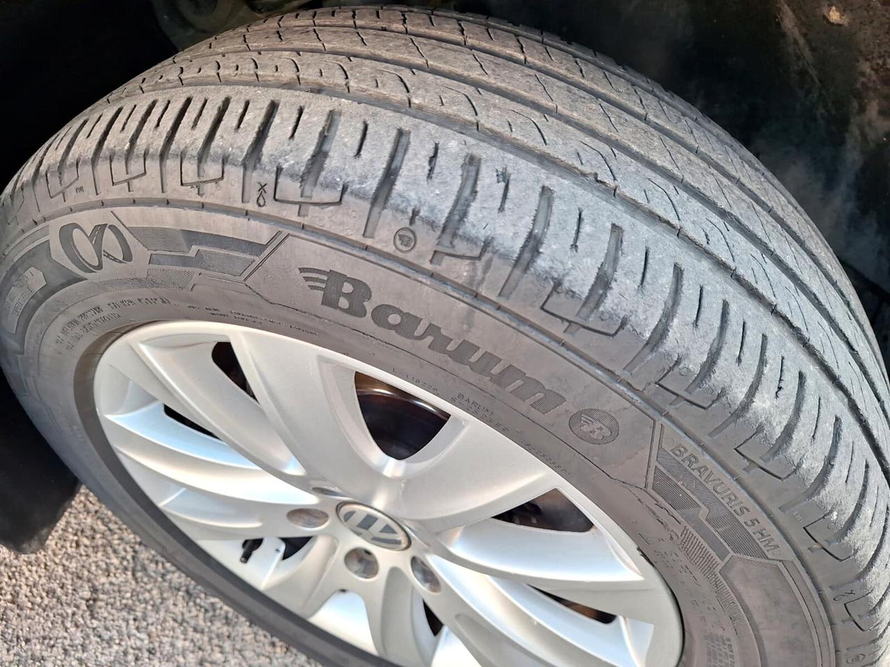 Volkswagen Tiguan 2.0 16V TDI DPF Sport & Style (18°)