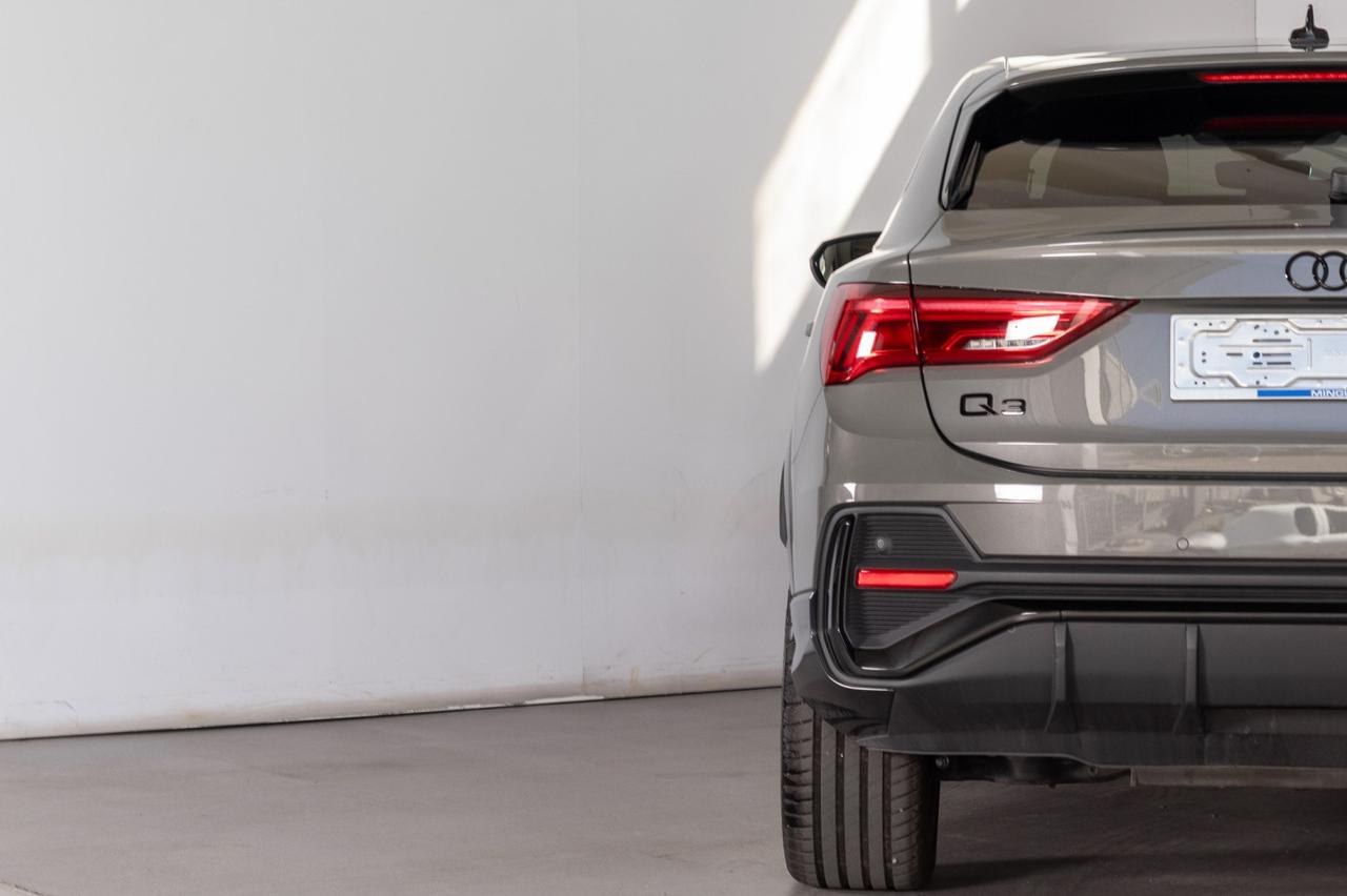 Audi Q3 Sb 35 Tdi 2.0 S-tronic S-line Black Line 150 Cv